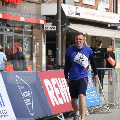 15.09.2024 - PSD Bank Halbmarathon Michael Strokosch http://msf.ph/oto/7055037 15.09.2024 12:39:33 Ziel 2094, 2137, 2260, 3297 meine-sportfotos.de