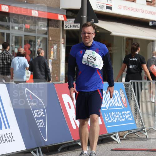15.09.2024 - PSD Bank Halbmarathon Michael Strokosch http://msf.ph/oto/7055043 15.09.2024 12:39:34 Ziel 2094, 2137, 2260, 3297 meine-sportfotos.de