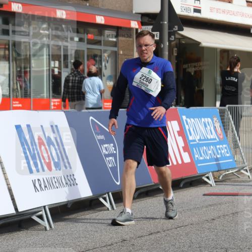 15.09.2024 - PSD Bank Halbmarathon Michael Strokosch http://msf.ph/oto/7055047 15.09.2024 12:39:35 Ziel 2094, 2137, 2260, 3297 meine-sportfotos.de