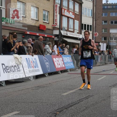 15.09.2024 - PSD Bank Halbmarathon Michael Strokosch http://msf.ph/oto/7055054 15.09.2024 11:29:57 Ziel 454, 704, 711, 724, 727, 1041, 1093, 1123, 1184, 2615, 2692 meine-sportfotos.de