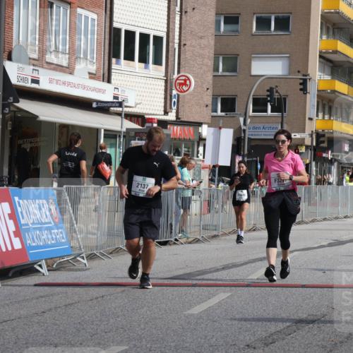 15.09.2024 - PSD Bank Halbmarathon Michael Strokosch http://msf.ph/oto/7055057 15.09.2024 12:39:36 Ziel 2094, 2137, 2260, 3297 meine-sportfotos.de