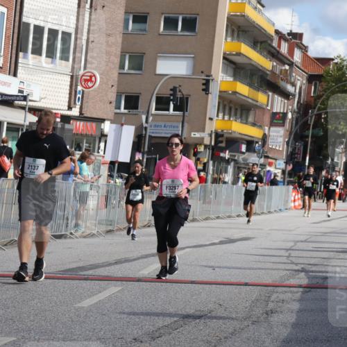 15.09.2024 - PSD Bank Halbmarathon Michael Strokosch http://msf.ph/oto/7055059 15.09.2024 12:39:36 Ziel 2094, 2137, 2260, 3297 meine-sportfotos.de