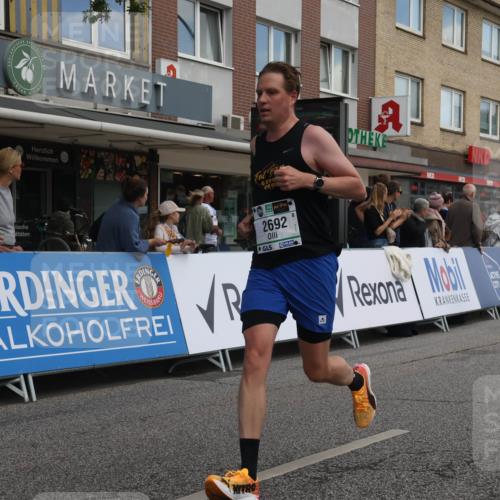 15.09.2024 - PSD Bank Halbmarathon Michael Strokosch http://msf.ph/oto/7055064 15.09.2024 11:29:58 Ziel 454, 724, 727, 1093, 1123, 1184, 2615, 2692 meine-sportfotos.de