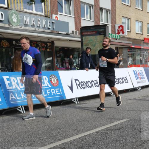 15.09.2024 - PSD Bank Halbmarathon Michael Strokosch http://msf.ph/oto/7055069 15.09.2024 12:39:40 Ziel 2125, 2137, 2260, 3297, 3345 meine-sportfotos.de