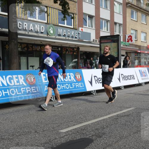 15.09.2024 - PSD Bank Halbmarathon Michael Strokosch http://msf.ph/oto/7055071 15.09.2024 12:39:40 Ziel 2125, 2137, 2260, 3297, 3345 meine-sportfotos.de