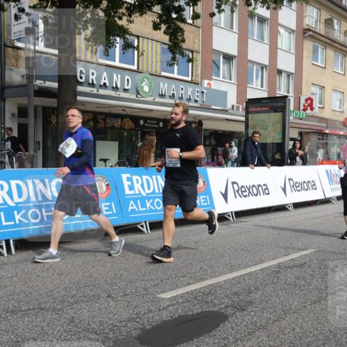 15.09.2024 - PSD Bank Halbmarathon Michael Strokosch http://msf.ph/oto/7055077 15.09.2024 12:39:41 Ziel 2125, 2137, 2260, 3297, 3345 meine-sportfotos.de