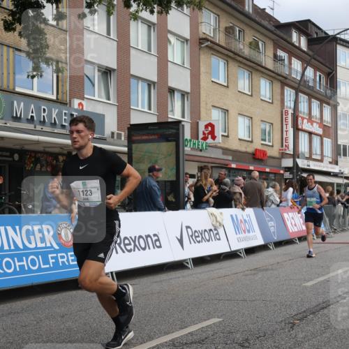 15.09.2024 - PSD Bank Halbmarathon Michael Strokosch http://msf.ph/oto/7055098 15.09.2024 11:30:04 Ziel 454, 724, 922, 1093, 1123, 1184, 1339, 1349, 2559, 2615, 2692 meine-sportfotos.de