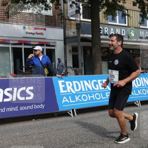 15.09.2024 - PSD Bank Halbmarathon Michael Strokosch http://msf.ph/oto/7055123 15.09.2024 12:39:52 Ziel 2125, 2301, 2395, 3345, 3503 meine-sportfotos.de