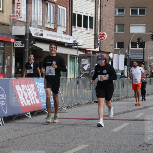15.09.2024 - PSD Bank Halbmarathon Michael Strokosch http://msf.ph/oto/7055131 15.09.2024 12:39:55 Ziel 2125, 2301, 2395, 3345, 3503 meine-sportfotos.de