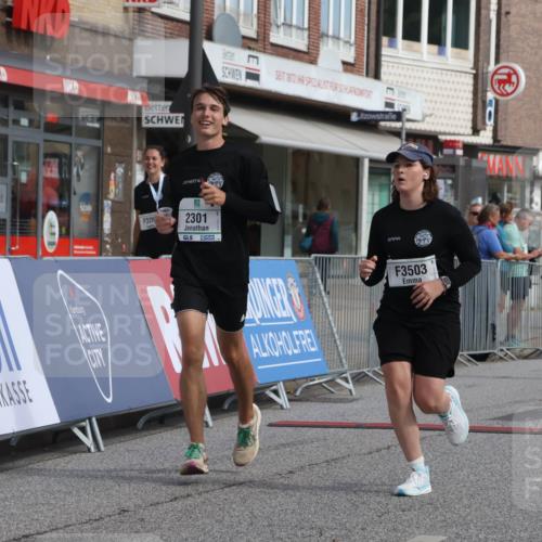 15.09.2024 - PSD Bank Halbmarathon Michael Strokosch http://msf.ph/oto/7055139 15.09.2024 12:39:56 Ziel 2125, 2301, 2395, 2428, 3345, 3503 meine-sportfotos.de