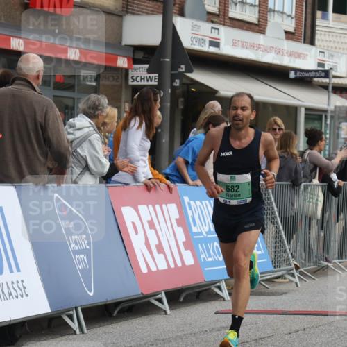 15.09.2024 - PSD Bank Halbmarathon Michael Strokosch http://msf.ph/oto/7055180 15.09.2024 11:30:22 Ziel 682, 732, 827, 892, 922, 1051, 1111, 1132, 1208, 1483, 2559 meine-sportfotos.de