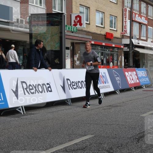 15.09.2024 - PSD Bank Halbmarathon Michael Strokosch http://msf.ph/oto/7055199 15.09.2024 12:40:06 Ziel 1668, 2301, 2395, 2428, 3499, 3503 meine-sportfotos.de