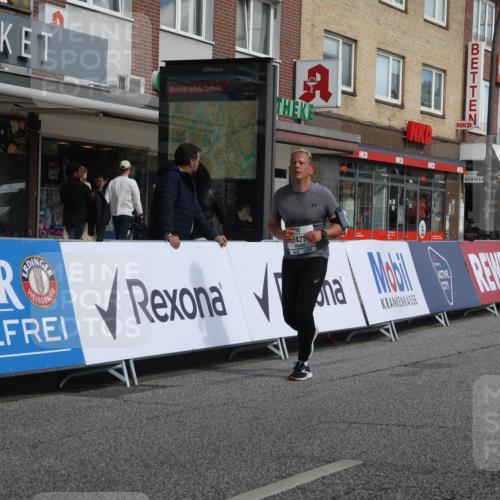 15.09.2024 - PSD Bank Halbmarathon Michael Strokosch http://msf.ph/oto/7055203 15.09.2024 12:40:06 Ziel 1668, 2301, 2395, 2428, 3499, 3503 meine-sportfotos.de