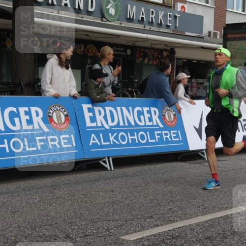 15.09.2024 - PSD Bank Halbmarathon Michael Strokosch http://msf.ph/oto/7055210 15.09.2024 11:30:27 Ziel 682, 827, 892, 1051, 1111, 1125, 1132, 1208, 1483 meine-sportfotos.de