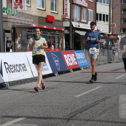 15.09.2024 - PSD Bank Halbmarathon Michael Strokosch http://msf.ph/oto/7055277 15.09.2024 12:40:52 Ziel 1845, 1910, 3444 meine-sportfotos.de