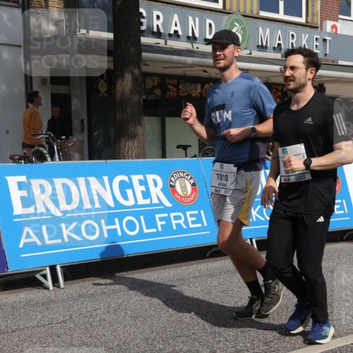 15.09.2024 - PSD Bank Halbmarathon Michael Strokosch http://msf.ph/oto/7055305 15.09.2024 12:40:55 Ziel 1845, 1910, 3444, 3462 meine-sportfotos.de