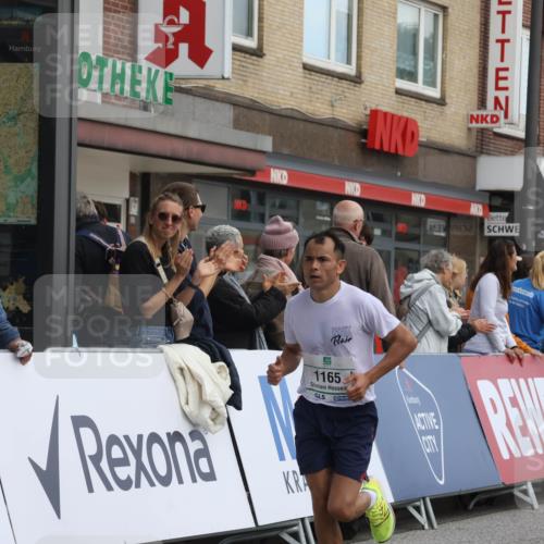 15.09.2024 - PSD Bank Halbmarathon Michael Strokosch http://msf.ph/oto/7055328 15.09.2024 11:30:49 Ziel 701, 712, 918, 1038, 1110, 1137, 1165, 2461, 2475, 2476, 2601 meine-sportfotos.de