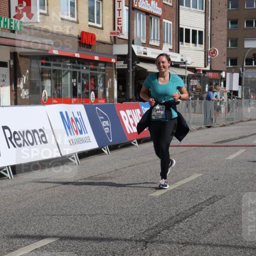 15.09.2024 - PSD Bank Halbmarathon Michael Strokosch http://msf.ph/oto/7055341 15.09.2024 12:41:04 Ziel 3354, 3355, 3462 meine-sportfotos.de