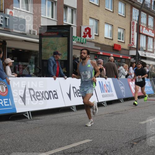 15.09.2024 - PSD Bank Halbmarathon Michael Strokosch http://msf.ph/oto/7055344 15.09.2024 11:30:51 Ziel 701, 712, 749, 918, 1038, 1110, 1137, 1165, 2461, 2475, 2476, 2601 meine-sportfotos.de