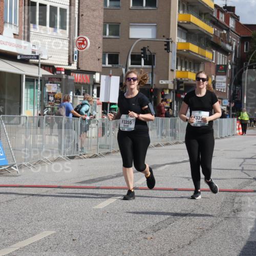 15.09.2024 - PSD Bank Halbmarathon Michael Strokosch http://msf.ph/oto/7055365 15.09.2024 12:41:11 Ziel 3354, 3355, 3462 meine-sportfotos.de