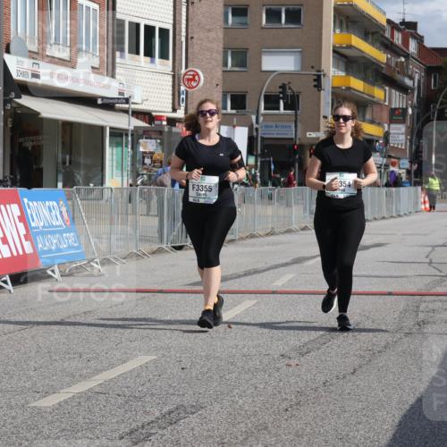 15.09.2024 - PSD Bank Halbmarathon Michael Strokosch http://msf.ph/oto/7055373 15.09.2024 12:41:12 Ziel 3354, 3355, 3462 meine-sportfotos.de