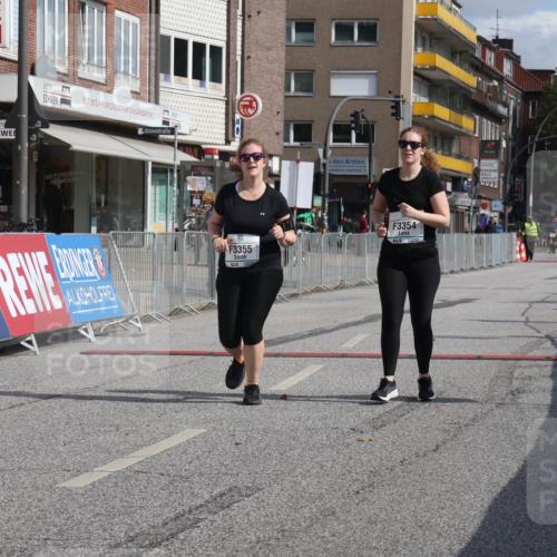 15.09.2024 - PSD Bank Halbmarathon Michael Strokosch http://msf.ph/oto/7055375 15.09.2024 12:41:12 Ziel 3354, 3355, 3462 meine-sportfotos.de