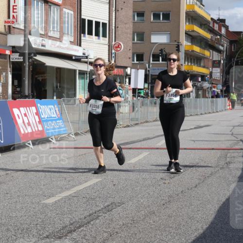15.09.2024 - PSD Bank Halbmarathon Michael Strokosch http://msf.ph/oto/7055377 15.09.2024 12:41:12 Ziel 3354, 3355, 3462 meine-sportfotos.de