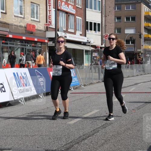 15.09.2024 - PSD Bank Halbmarathon Michael Strokosch http://msf.ph/oto/7055387 15.09.2024 12:41:14 Ziel 3354, 3355 meine-sportfotos.de