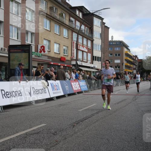 15.09.2024 - PSD Bank Halbmarathon Michael Strokosch http://msf.ph/oto/7055390 15.09.2024 11:30:58 Ziel 701, 749, 754, 918, 1038, 1137, 1165, 1386, 2461, 2475, 2476 meine-sportfotos.de