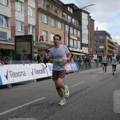 15.09.2024 - PSD Bank Halbmarathon Michael Strokosch http://msf.ph/oto/7055396 15.09.2024 11:30:59 Ziel 701, 749, 754, 918, 1038, 1137, 1165, 1386, 2461, 2475, 2476 meine-sportfotos.de
