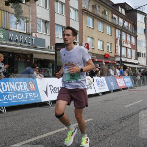 15.09.2024 - PSD Bank Halbmarathon Michael Strokosch http://msf.ph/oto/7055398 15.09.2024 11:30:59 Ziel 701, 749, 754, 918, 1038, 1137, 1165, 1386, 2461, 2475, 2476 meine-sportfotos.de
