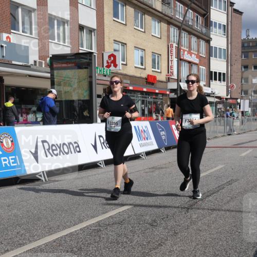 15.09.2024 - PSD Bank Halbmarathon Michael Strokosch http://msf.ph/oto/7055399 15.09.2024 12:41:15 Ziel 3354, 3355 meine-sportfotos.de