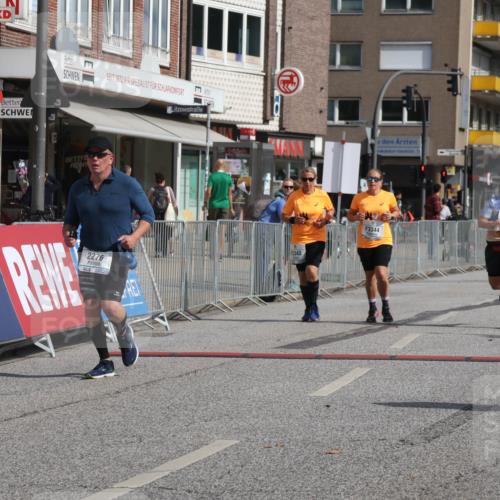 15.09.2024 - PSD Bank Halbmarathon Michael Strokosch http://msf.ph/oto/7055413 15.09.2024 12:41:44 Ziel 2276, 3343, 3344, 3412 meine-sportfotos.de