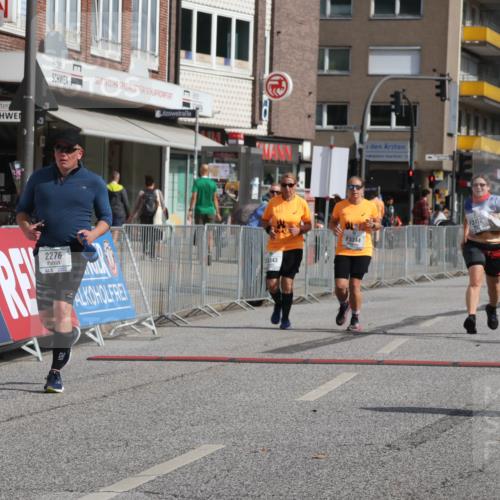 15.09.2024 - PSD Bank Halbmarathon Michael Strokosch http://msf.ph/oto/7055415 15.09.2024 12:41:44 Ziel 2276, 3343, 3344, 3412 meine-sportfotos.de