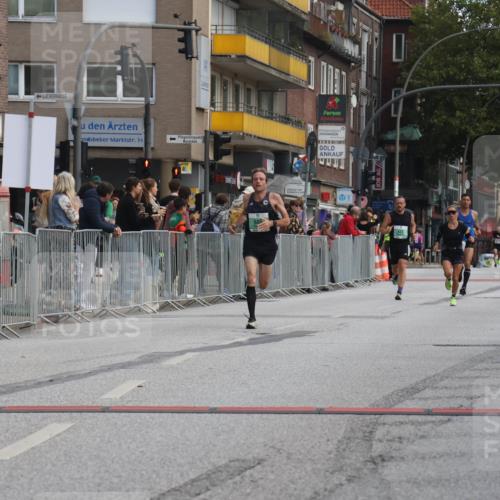 15.09.2024 - PSD Bank Halbmarathon Michael Strokosch http://msf.ph/oto/7055428 15.09.2024 11:31:09 Ziel 686, 749, 754, 1386 meine-sportfotos.de