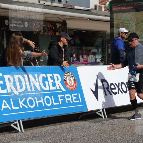 15.09.2024 - PSD Bank Halbmarathon Michael Strokosch http://msf.ph/oto/7055429 15.09.2024 12:41:47 Ziel 2276, 3343, 3344, 3412 meine-sportfotos.de