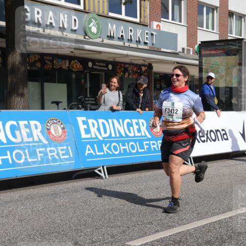 15.09.2024 - PSD Bank Halbmarathon Michael Strokosch http://msf.ph/oto/7055451 15.09.2024 12:41:50 Ziel 2276, 3343, 3344, 3412 meine-sportfotos.de