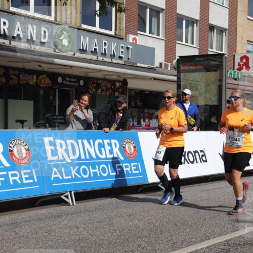 15.09.2024 - PSD Bank Halbmarathon Michael Strokosch http://msf.ph/oto/7055457 15.09.2024 12:41:51 Ziel 2276, 3343, 3344, 3412 meine-sportfotos.de