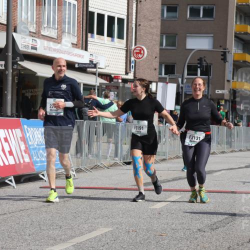 15.09.2024 - PSD Bank Halbmarathon Michael Strokosch http://msf.ph/oto/7055491 15.09.2024 12:42:02 Ziel 2225, 3131, 3191, 3363 meine-sportfotos.de