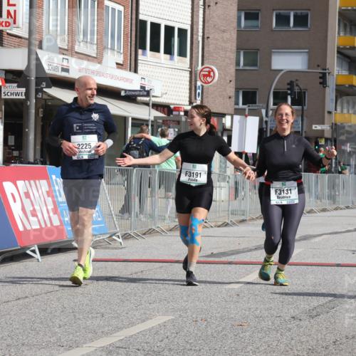 15.09.2024 - PSD Bank Halbmarathon Michael Strokosch http://msf.ph/oto/7055493 15.09.2024 12:42:03 Ziel 2225, 3131, 3191, 3363 meine-sportfotos.de