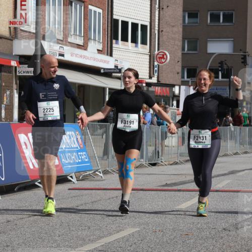 15.09.2024 - PSD Bank Halbmarathon Michael Strokosch http://msf.ph/oto/7055499 15.09.2024 12:42:03 Ziel 2225, 3131, 3191, 3363 meine-sportfotos.de