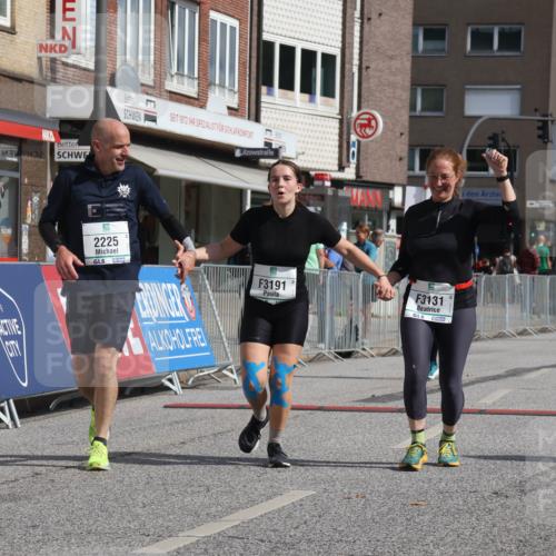 15.09.2024 - PSD Bank Halbmarathon Michael Strokosch http://msf.ph/oto/7055501 15.09.2024 12:42:03 Ziel 2225, 3131, 3191, 3363 meine-sportfotos.de