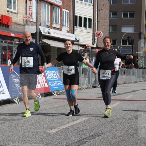 15.09.2024 - PSD Bank Halbmarathon Michael Strokosch http://msf.ph/oto/7055505 15.09.2024 12:42:04 Ziel 2225, 3131, 3191, 3363 meine-sportfotos.de