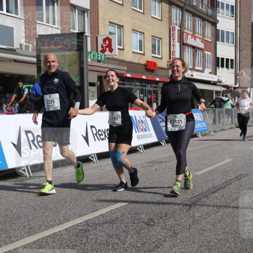 15.09.2024 - PSD Bank Halbmarathon Michael Strokosch http://msf.ph/oto/7055521 15.09.2024 12:42:06 Ziel 2225, 3131, 3191, 3363 meine-sportfotos.de