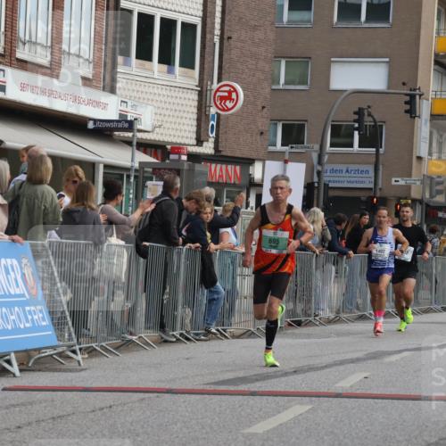 15.09.2024 - PSD Bank Halbmarathon Michael Strokosch http://msf.ph/oto/7055526 15.09.2024 11:31:35 Ziel 695, 1402, 1432 meine-sportfotos.de