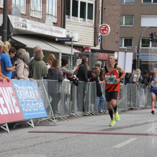 15.09.2024 - PSD Bank Halbmarathon Michael Strokosch http://msf.ph/oto/7055528 15.09.2024 11:31:36 Ziel 695, 1345, 1402, 1432 meine-sportfotos.de