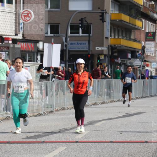 15.09.2024 - PSD Bank Halbmarathon Michael Strokosch http://msf.ph/oto/7055563 15.09.2024 12:42:15 Ziel 2913, 2966, 3131, 3191, 3363 meine-sportfotos.de