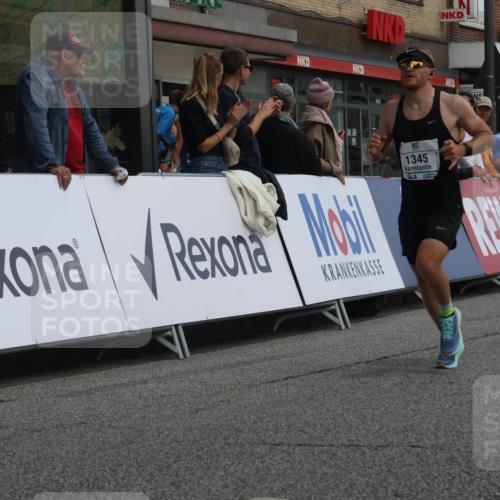 15.09.2024 - PSD Bank Halbmarathon Michael Strokosch http://msf.ph/oto/7055574 15.09.2024 11:31:44 Ziel 695, 1088, 1345, 1402, 1428, 1432 meine-sportfotos.de