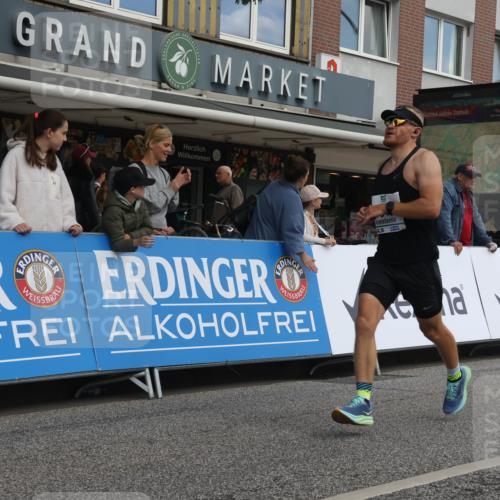 15.09.2024 - PSD Bank Halbmarathon Michael Strokosch http://msf.ph/oto/7055580 15.09.2024 11:31:45 Ziel 695, 1088, 1345, 1402, 1428, 1432 meine-sportfotos.de