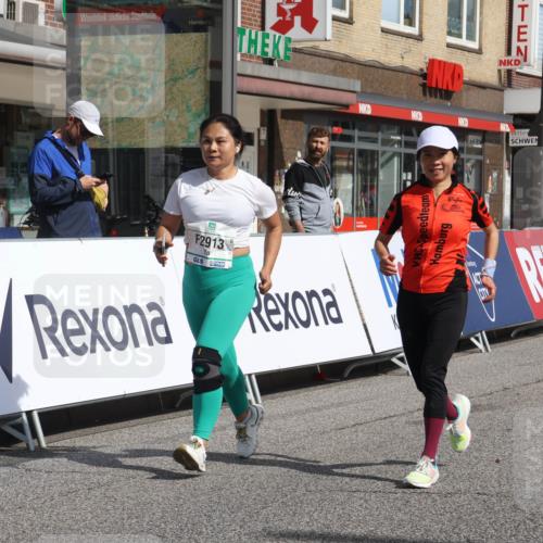 15.09.2024 - PSD Bank Halbmarathon Michael Strokosch http://msf.ph/oto/7055585 15.09.2024 12:42:20 Ziel 2449, 2913, 2966 meine-sportfotos.de